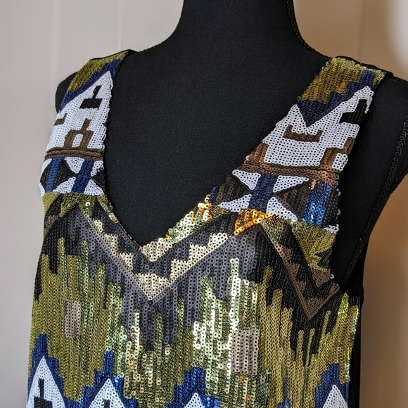 EVERLY CLAUDIA SEQUINED DRESS SIZE (M) - Picture 5 of 10